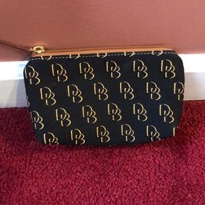 Pouch/makeup case/wallet